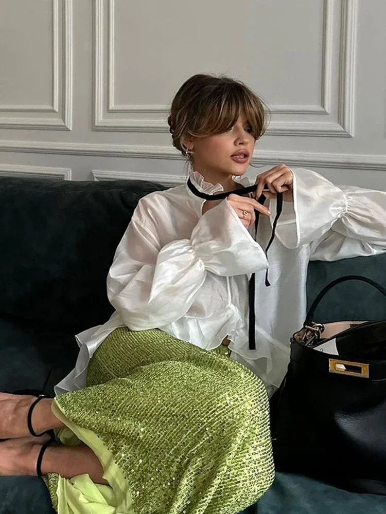 女性用ホワイトラッフルヘムタイネックブラウス、ハイネックフレ - Fashion Street Night のレビューと価格